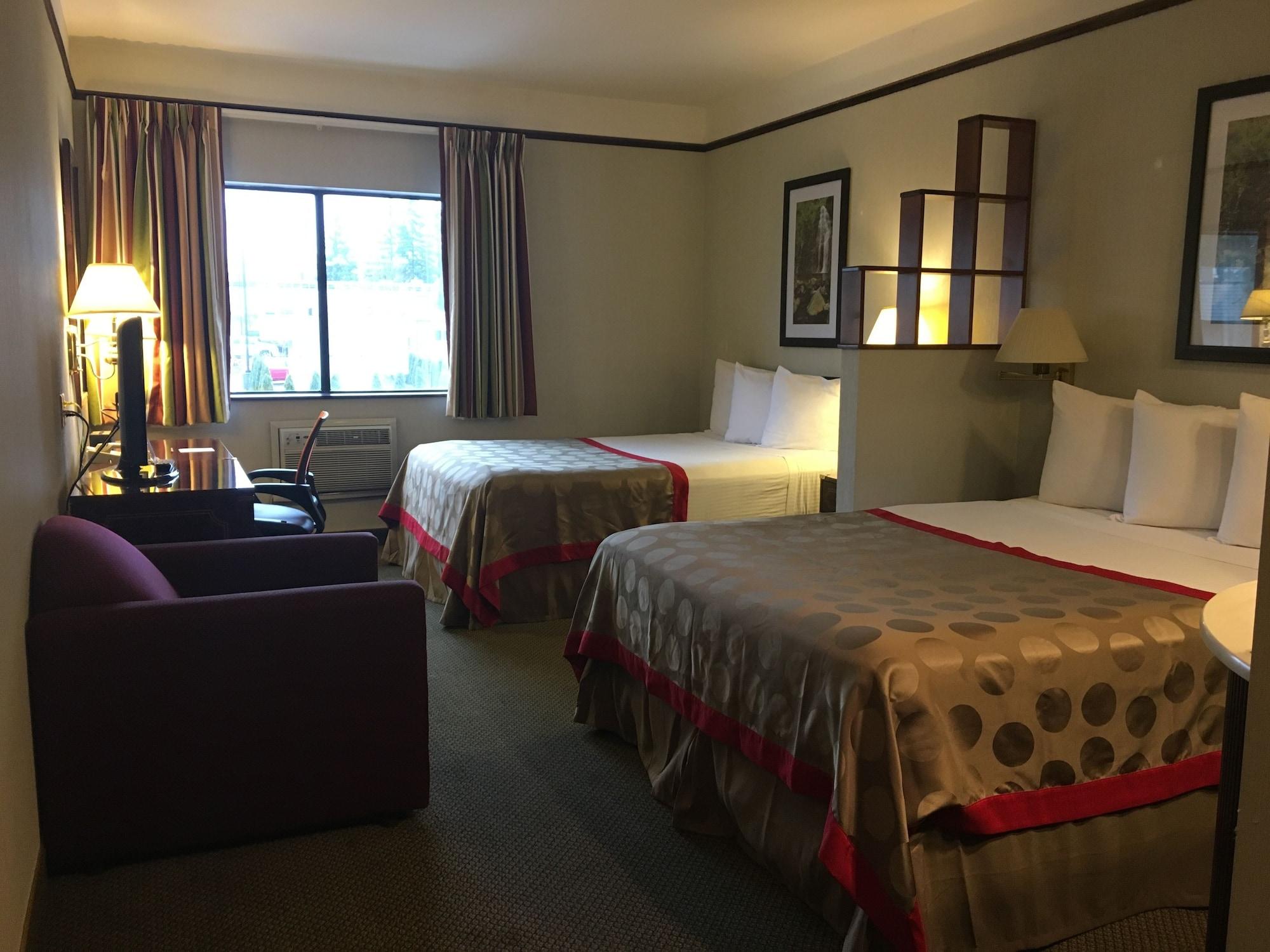 Готель Ramada By Wyndham Portland Airport Екстер'єр фото